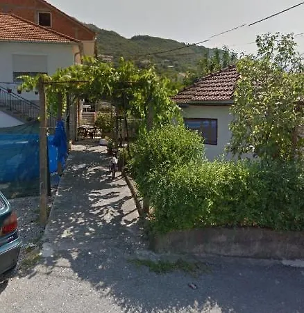 Petkovic Apartmani 2 Tivat Exterior photo